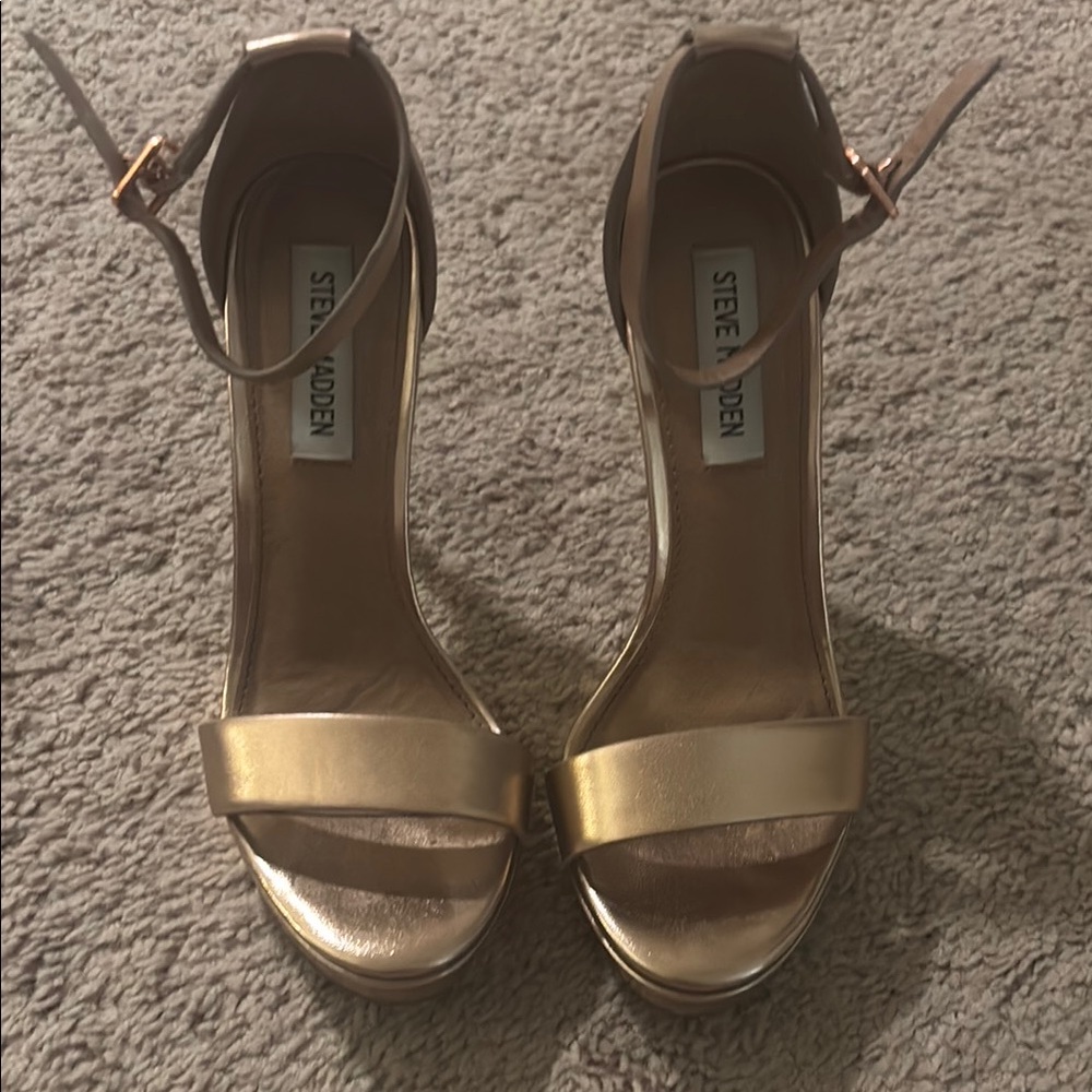 Steve Madden Rose Gold Women's size 6 Heels